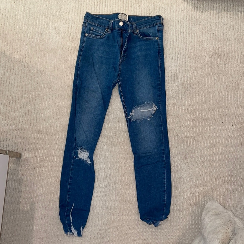 Selling free people skinny jeans